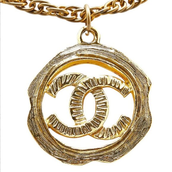CHANEL CC Logo Vintage Pendant Necklace 17" Gold Tone Auth w/Box #6814 - Picture 1 of 8